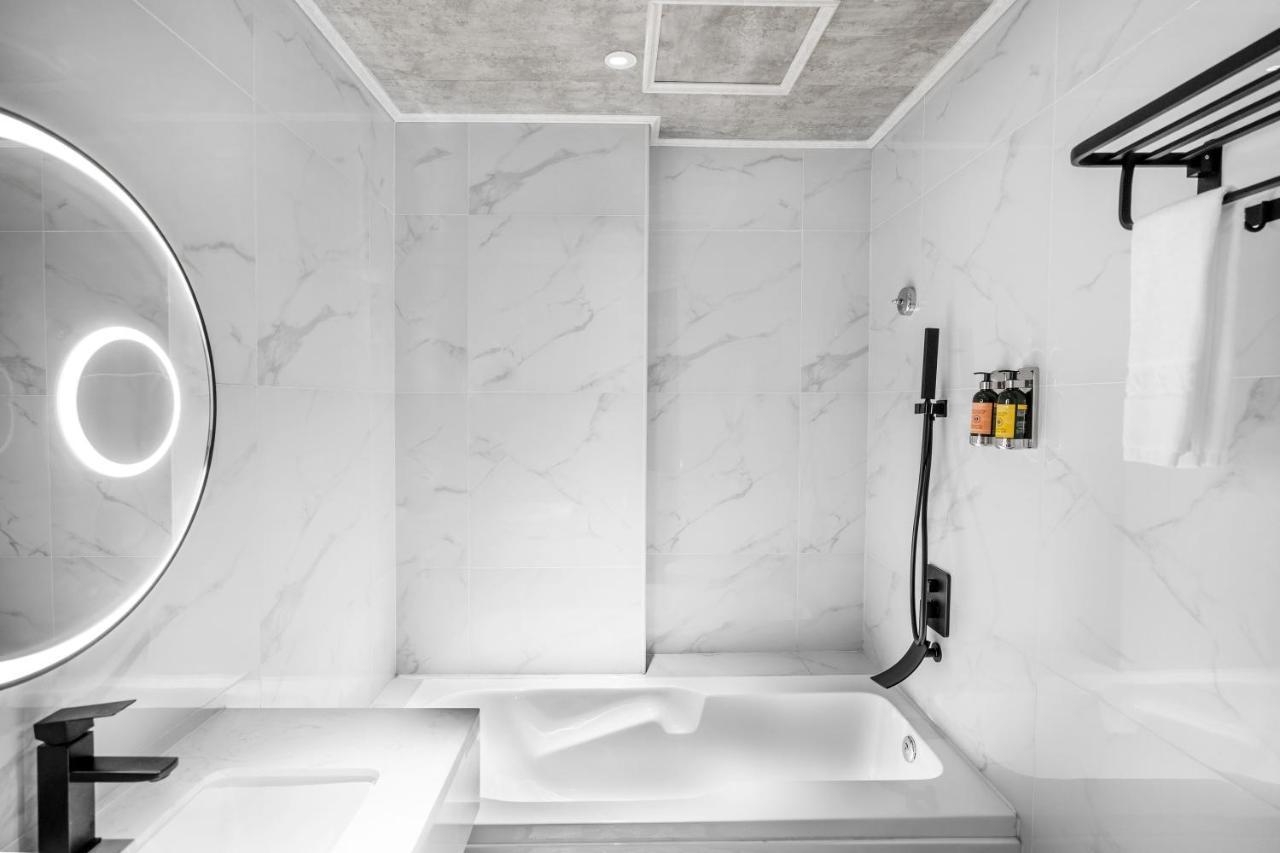 A&R Urban Hotel Kuala Lumpur Extérieur photo